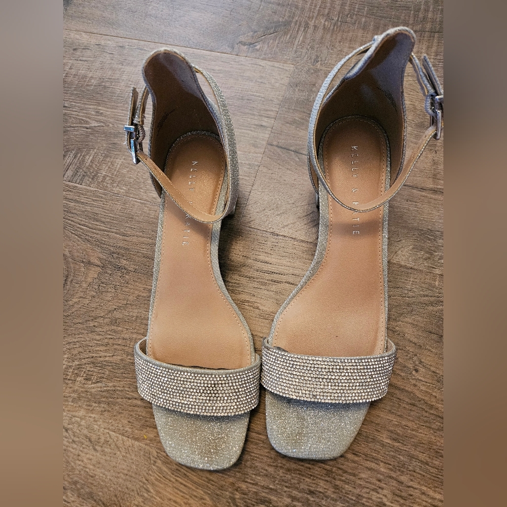 Kelly & Katie Silver Women's Sandals